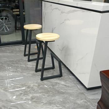 Großhandel B2B Klassisches design Barhocker mit Fußstütze